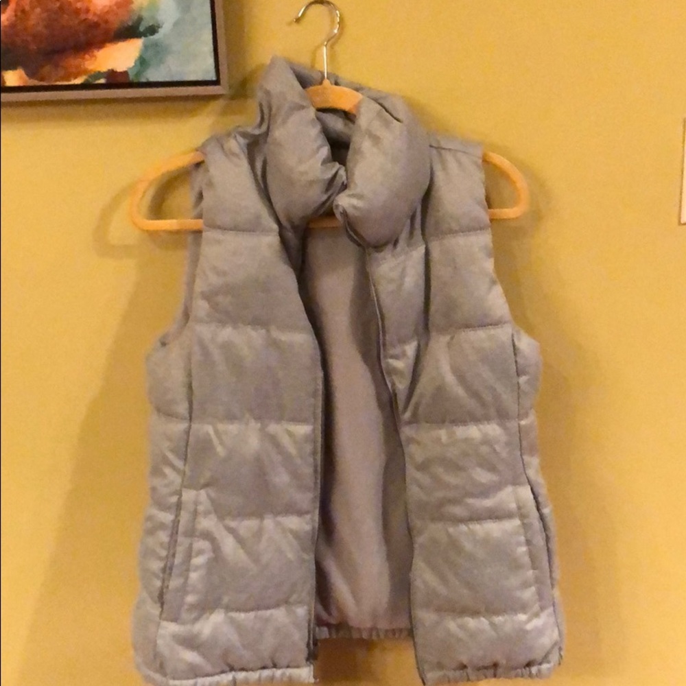 Grey old navy vest